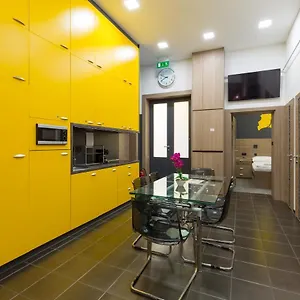 E14 Design Albergue
